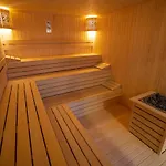 Live Hotel